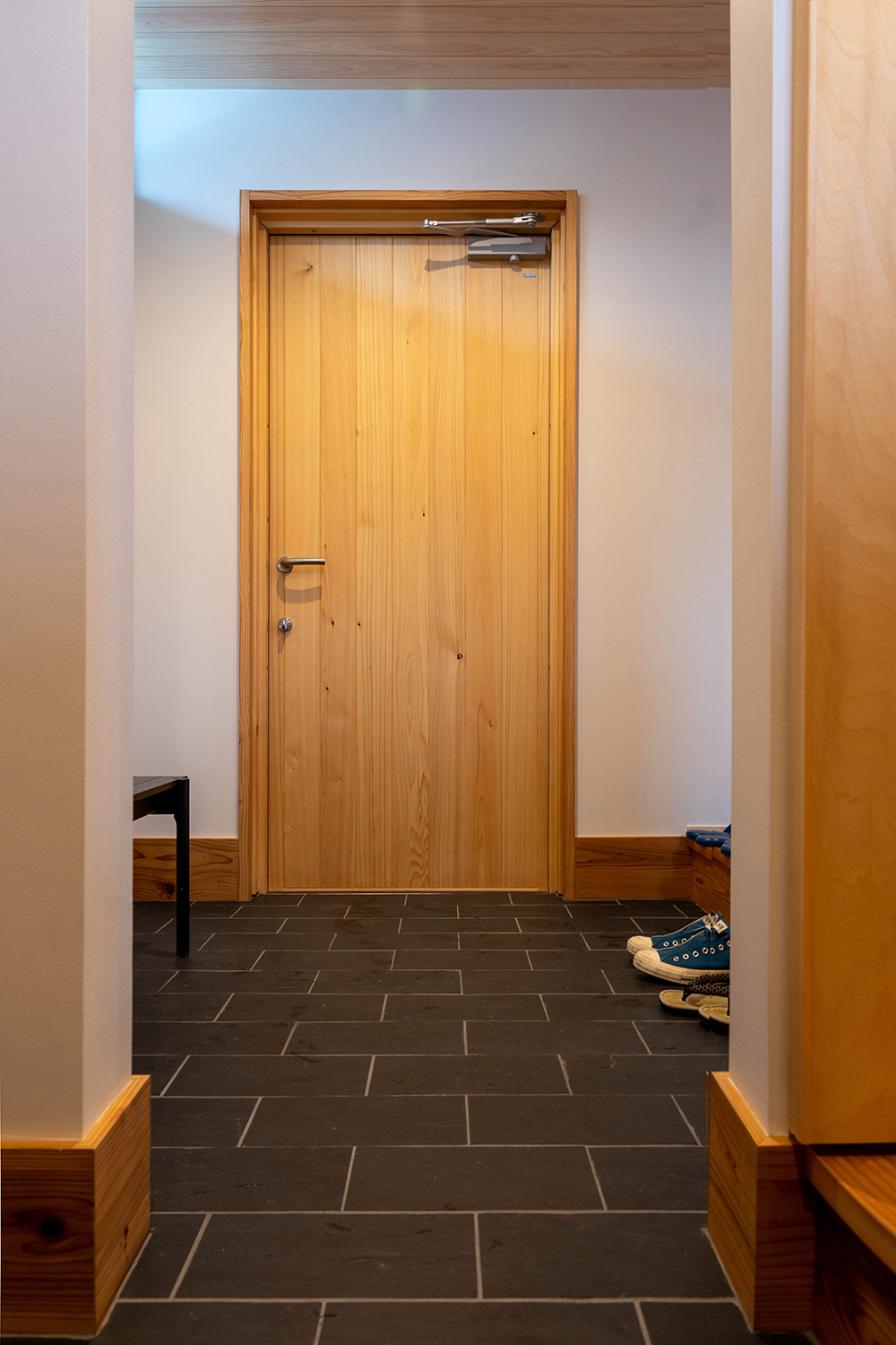 ユダ木工　木製の玄関ドア